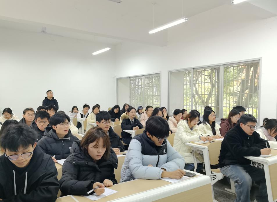 8F6FACAB7479BA47D7BB1C1DE89C2C88